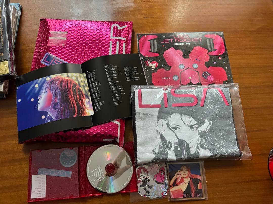 LiSA 限定品セット8点＋レコードLADYBUG +おまけポスター&ステッカー