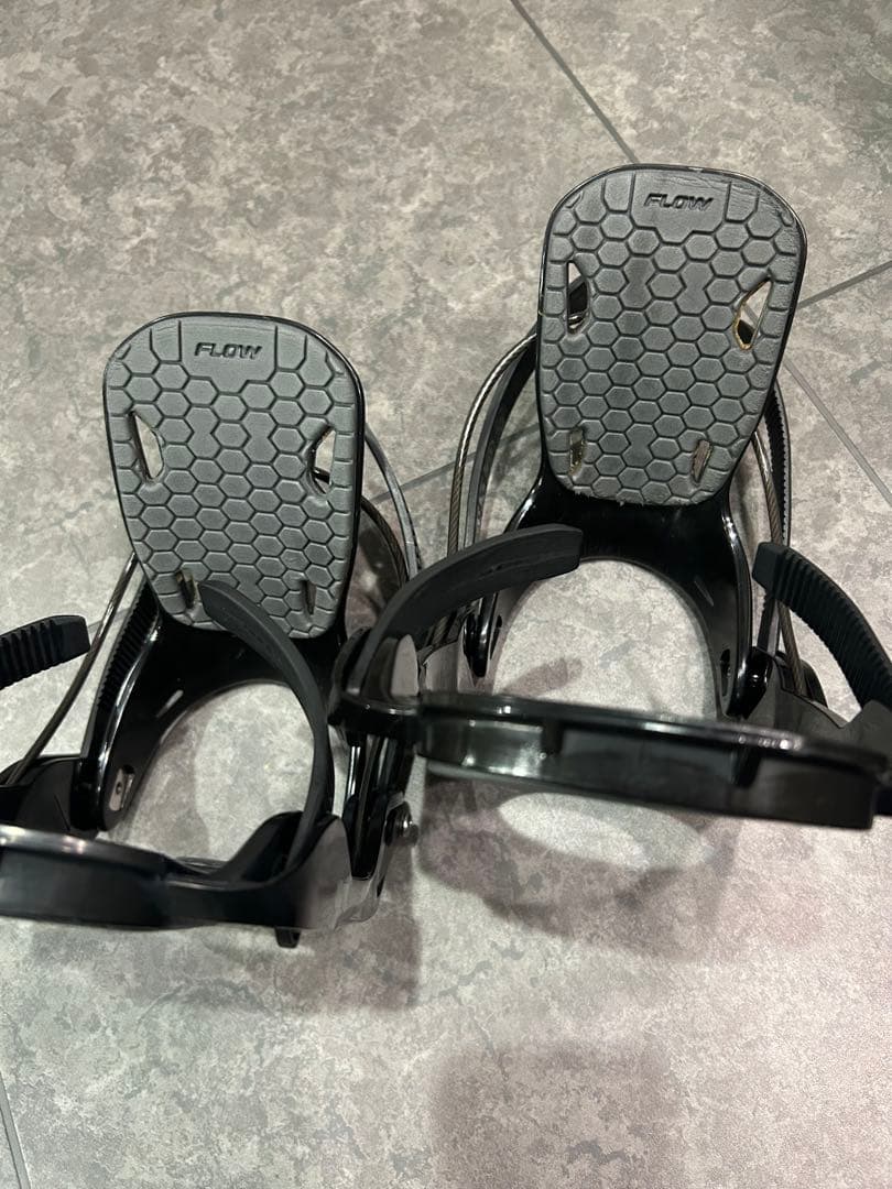 送料込】 Flow Quattro ビンディング Mサイズ 中古品 - メルカリ