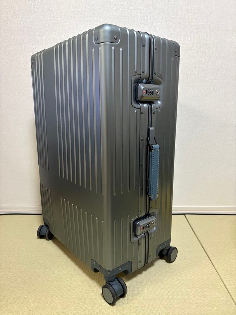 INV5811STP Sadona Sage Grey 70L Middle1 - メルカリ