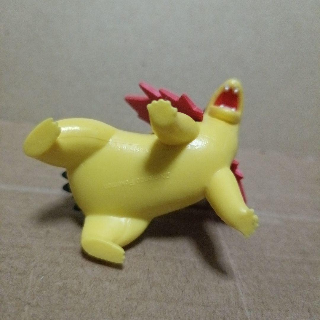 モンコレ ボックス バクフーン モンコレ box フィギュア バクフーン