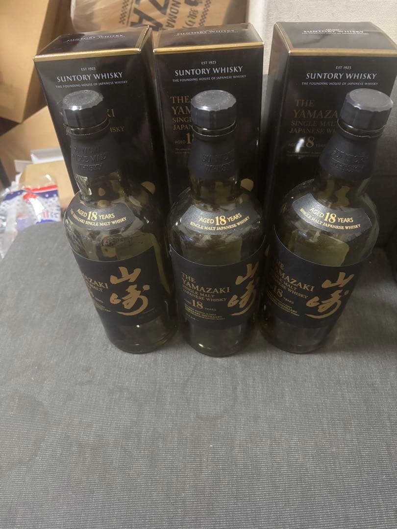 山崎 18年 ウイスキー 空瓶、カートン付き3本セット Yahoo!オークション -「山崎18年 空き瓶」の落札相場・落札価格