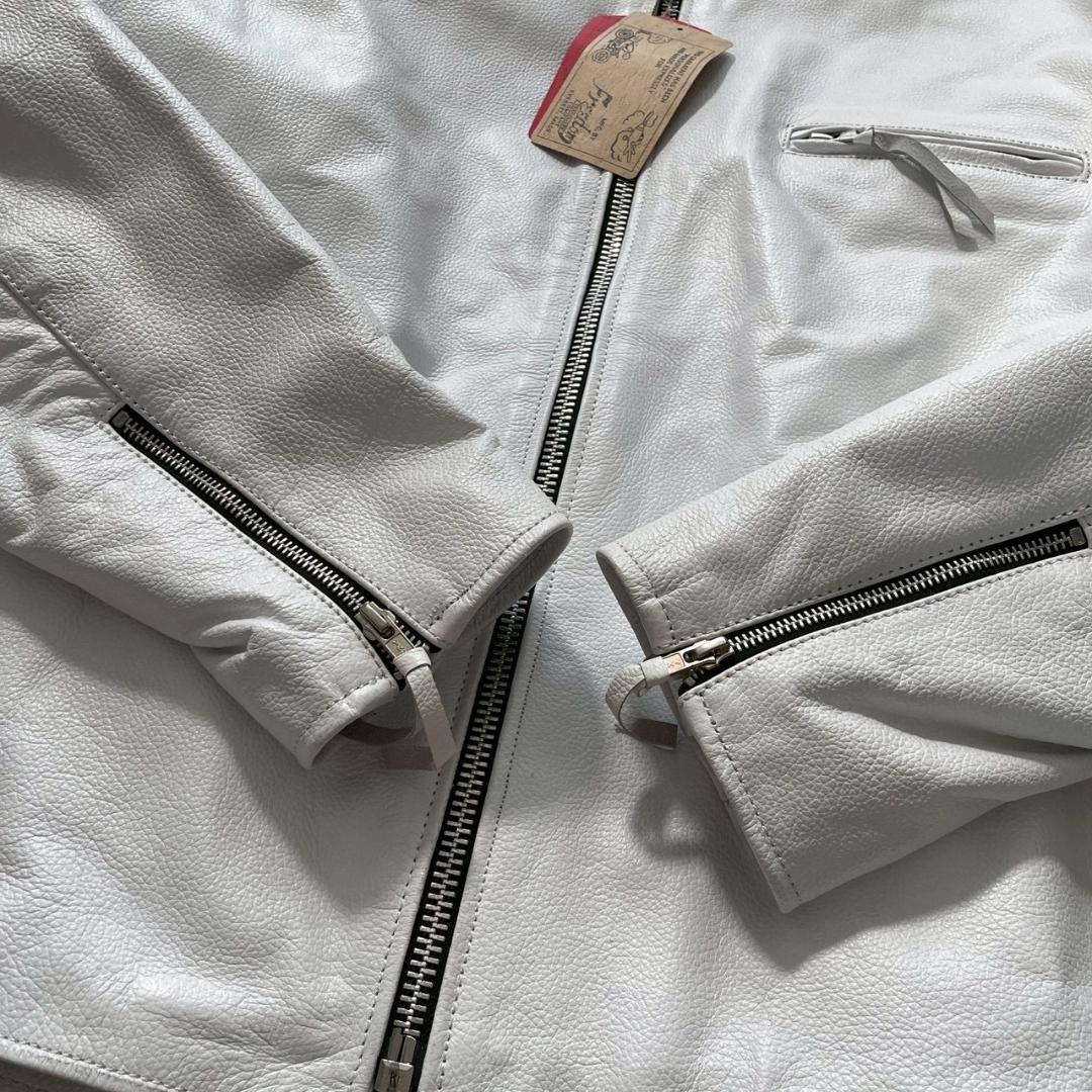 【岡田 耕平】Freedom　水牛革 シングルライダース ホワイト 52