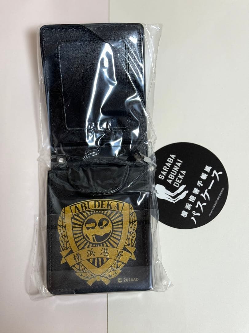 さらばあぶない刑事 警察手帳風パスケース - メルカリ