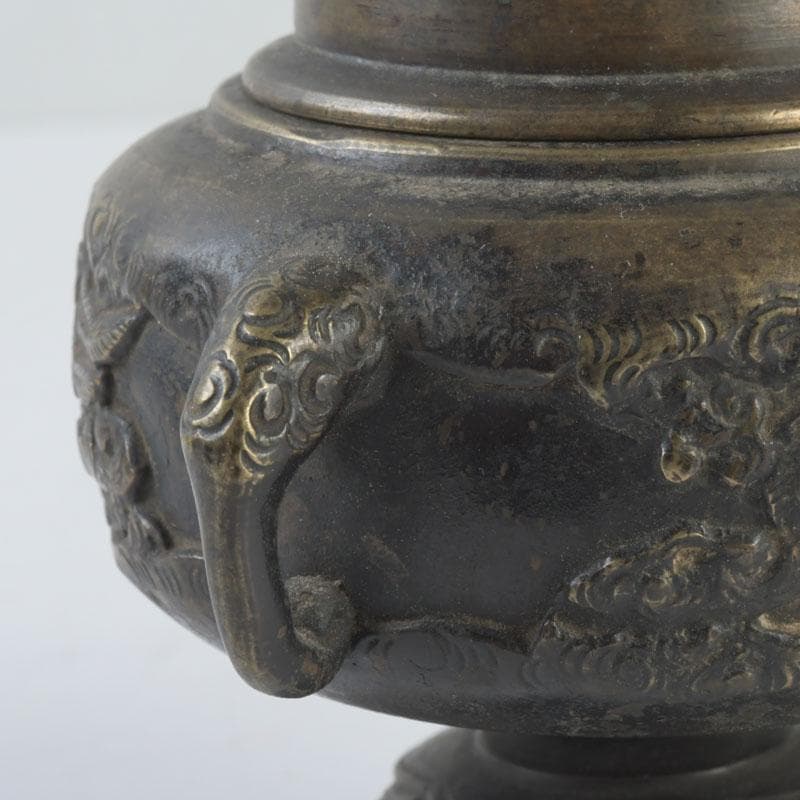 中国 古銅宣徳銅 獅子摘 龍鳳凰刻 蓋爐 香炉 V 9622 - メルカリ