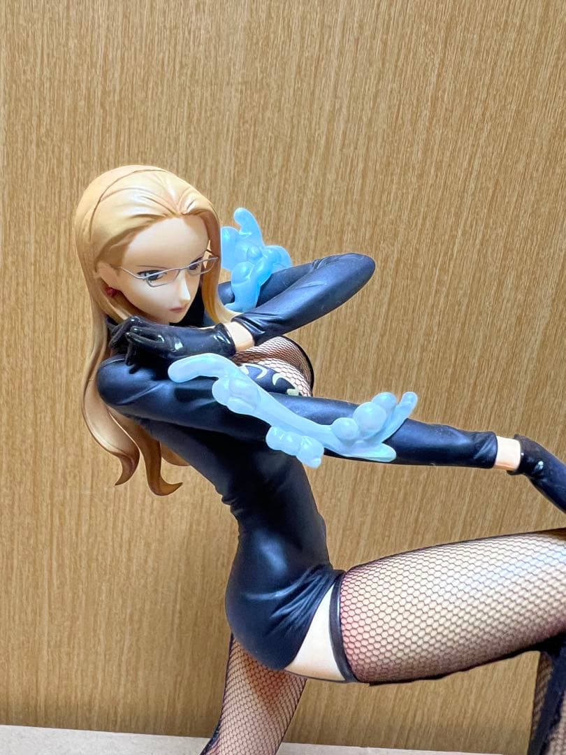 ワンピース“LIMITED EDITION” カリファ POP