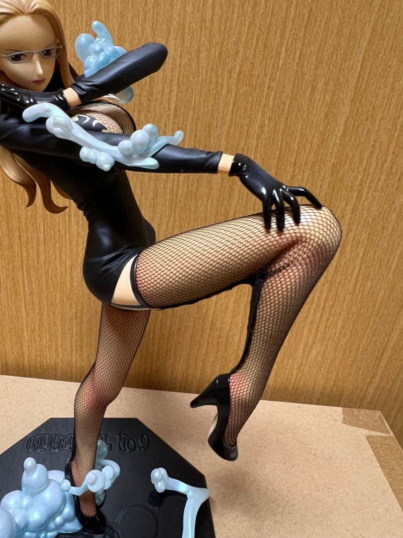 ワンピース“LIMITED EDITION” カリファ POP