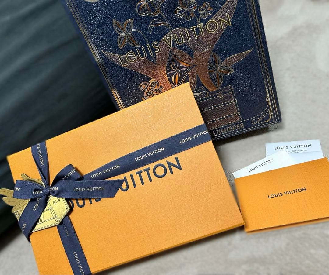 新品 ルイヴィトン マフラー・オンリー LV・ミニ コンフィ 完売品