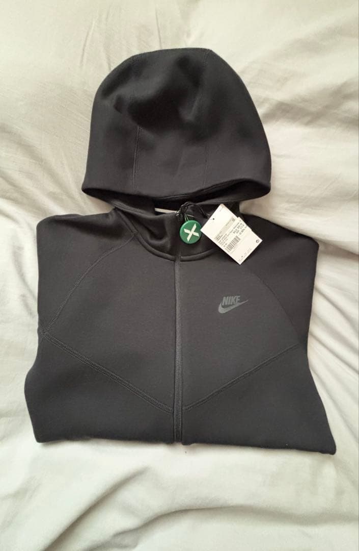 NIKEテックフリースxs ブラック us製 - メルカリ