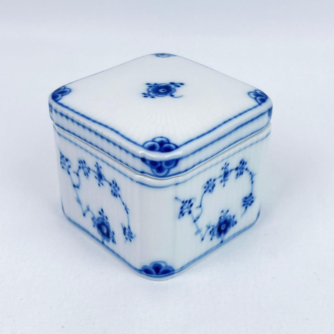 ☆美品☆ロイヤルコペンハーゲン ブルーフルーテッド プレイン　スクエア　ボックス Royal Copenhagen(ロイヤル コペンハーゲン)の【ブルーフルーテッド