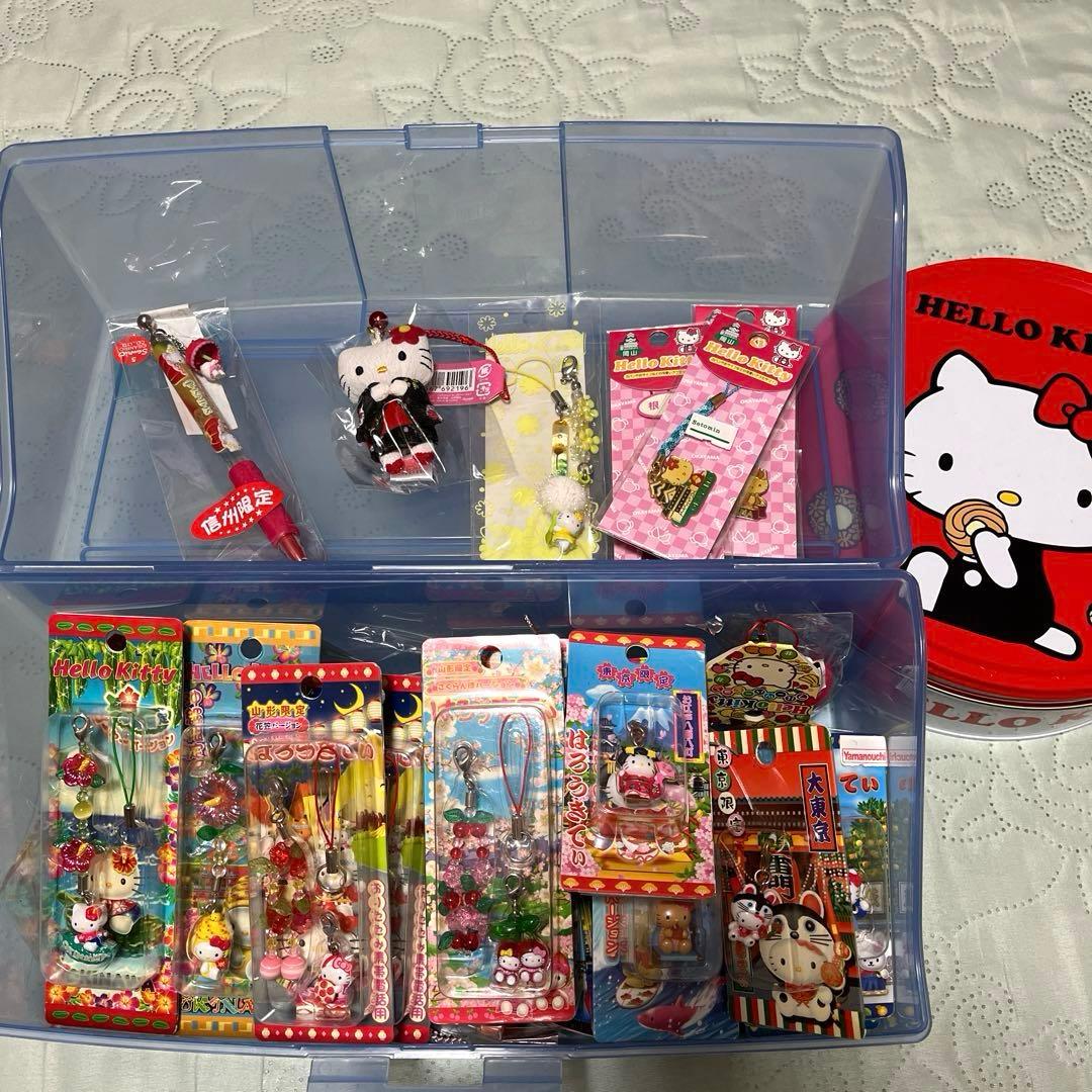 Hello kitty(ハローキティ) 根付け ストラップ他(平成キティ)64個