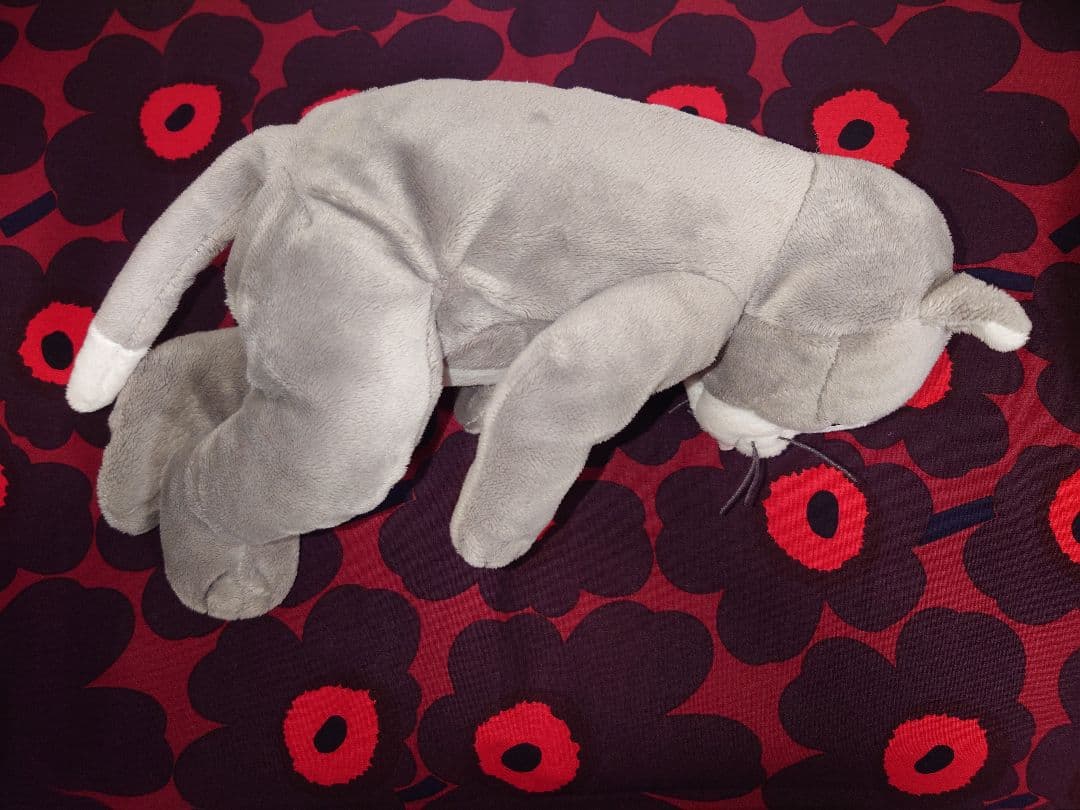 【廃盤】IKEA　猫　ぬいぐるみ　ヒグチユウコ　せかいいちのねこ