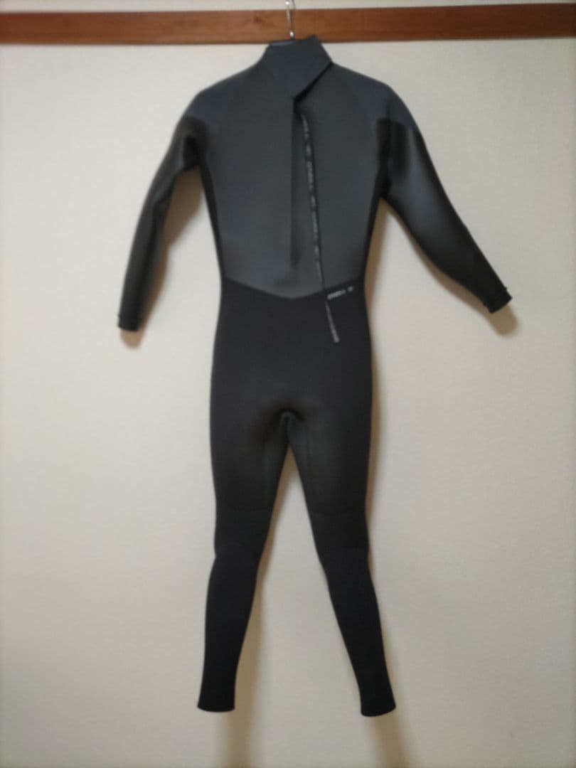 O'NEILLセミドライ 5x3mm バックジップ MLB 1回のみ使用 - メルカリ