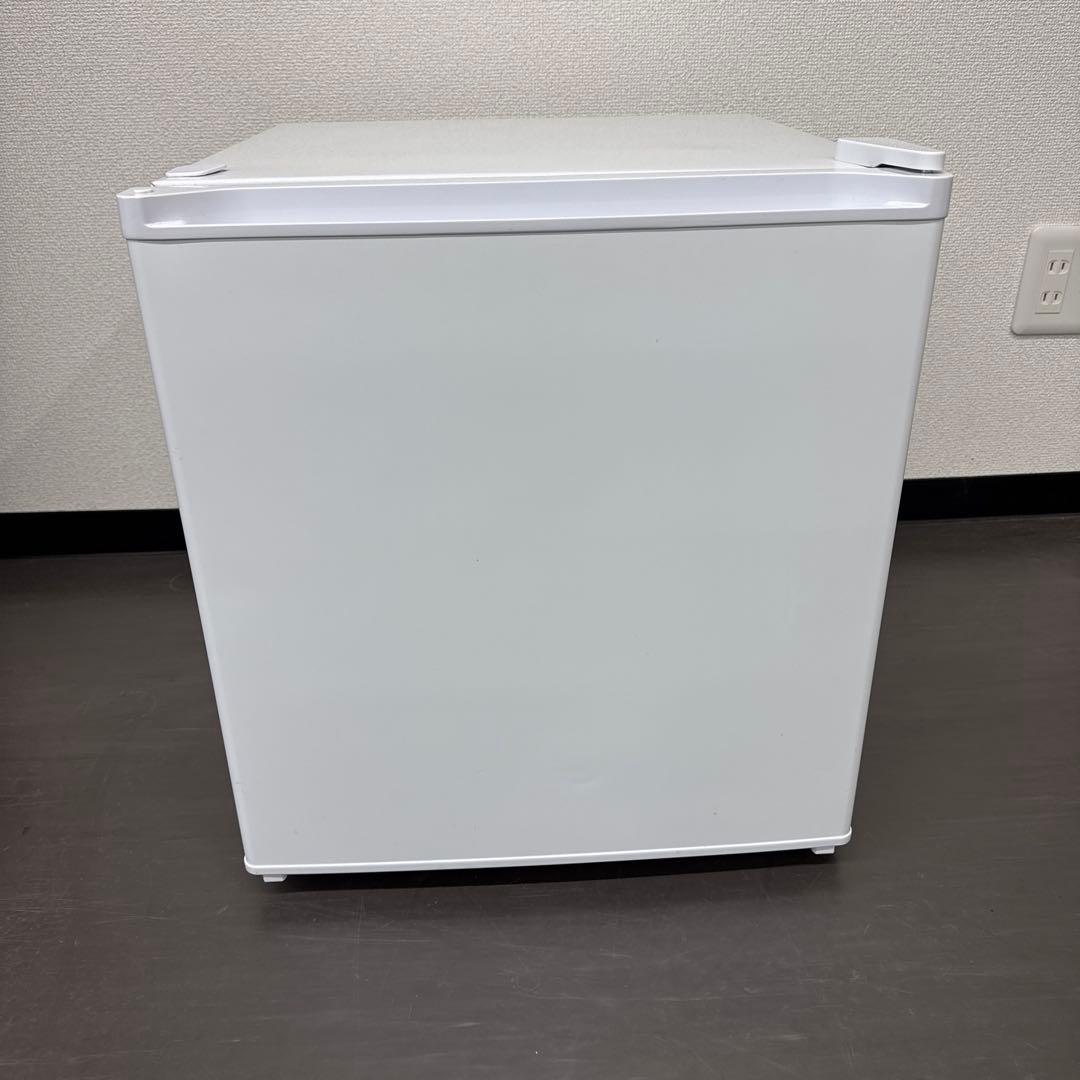 エスケイジャパン2023年製45L冷蔵庫 楽天市場】【省エネ】冷蔵庫 小型 45L 一人暮らし コンパクト 寝室