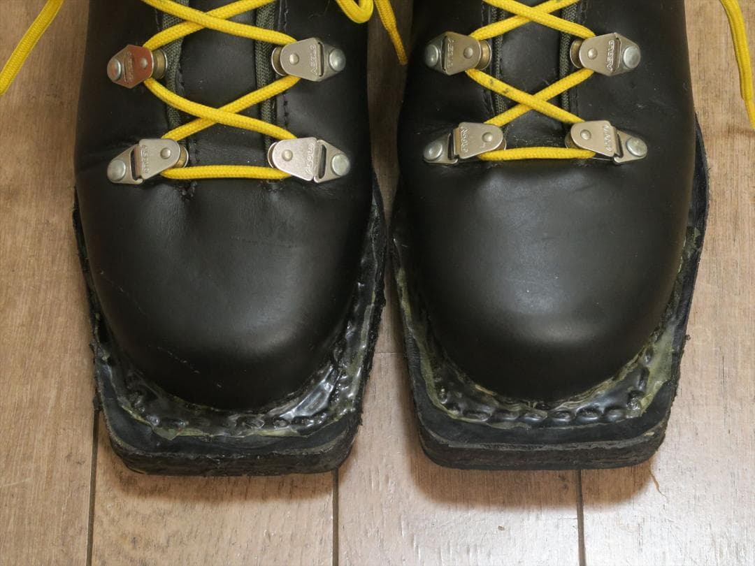 【再値下げ】アゾロ テレマークブーツ【23.5cm】