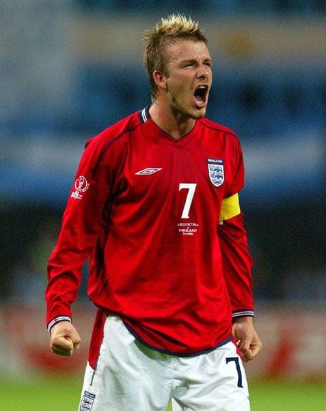 デイビッド ベッカム ユニフォーム（イングランド赤） - メルカリ