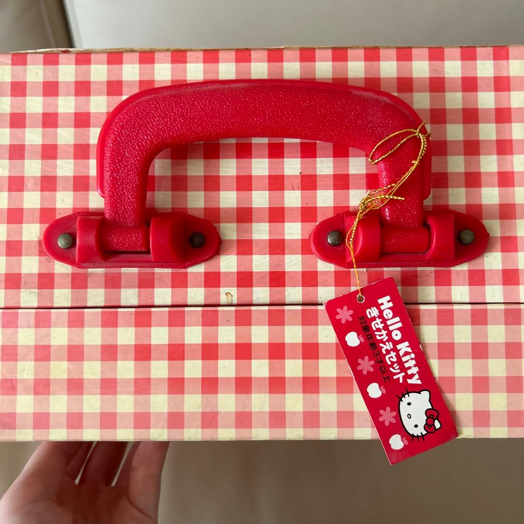 ハローキティ　ウェディング　着せ替え　ドールセット