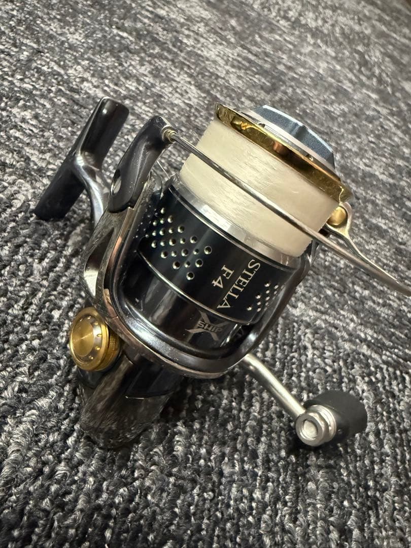 シマノ 10ステラ　SHIMANO STELLA C3000HG 夢屋カスタム シマノ純正 10ステラ対応 純正ハンドルスクリューキャップ(シルバー