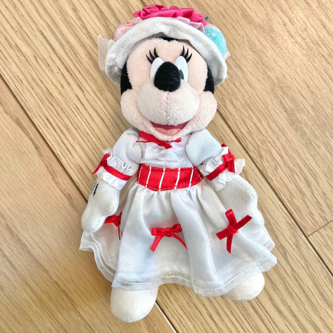 ミニー メリーポピンズ ぬいぐるみバッジ - メルカリ