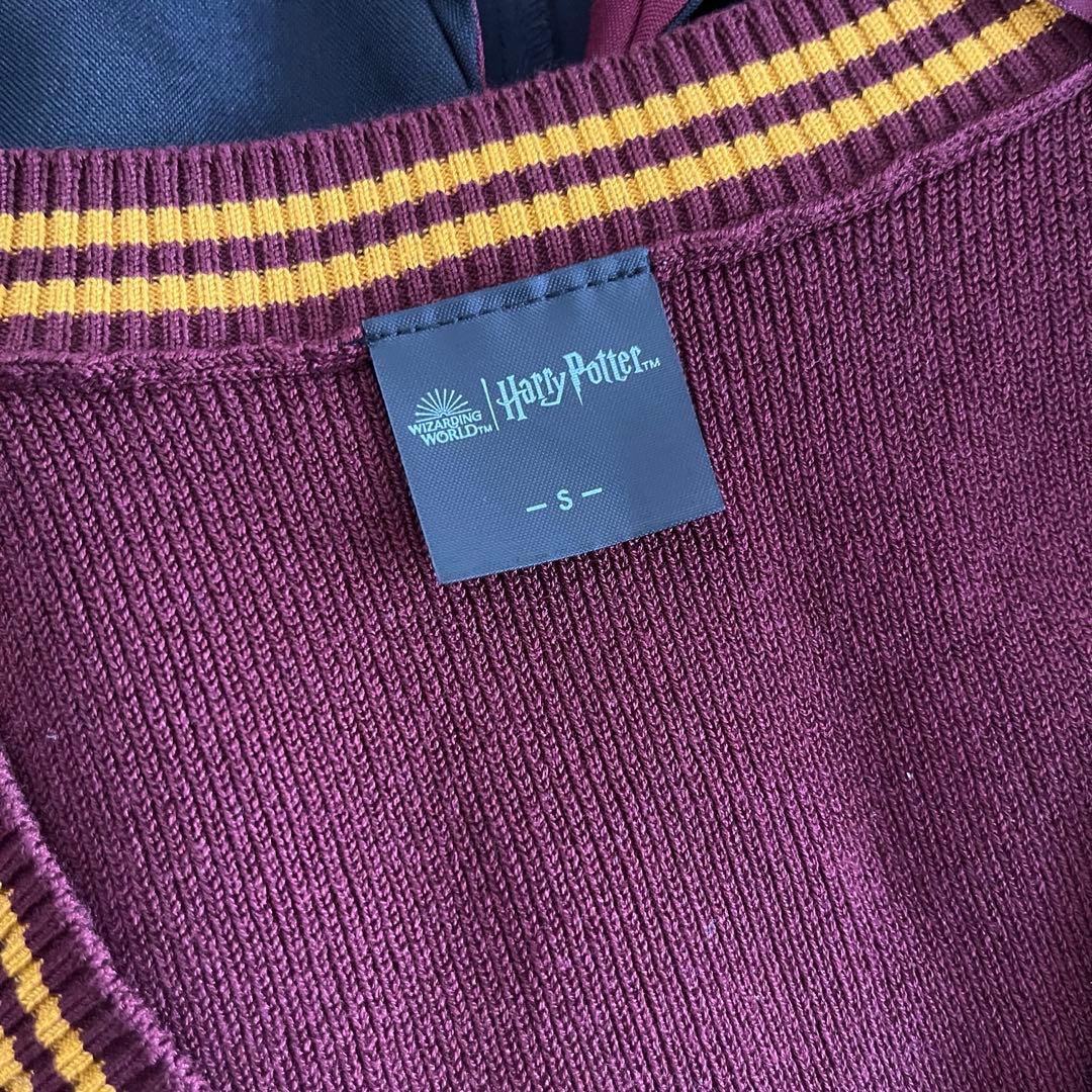 ハリーポッターグリフィンドール ローブ マフラー ベスト リボン 4点セット