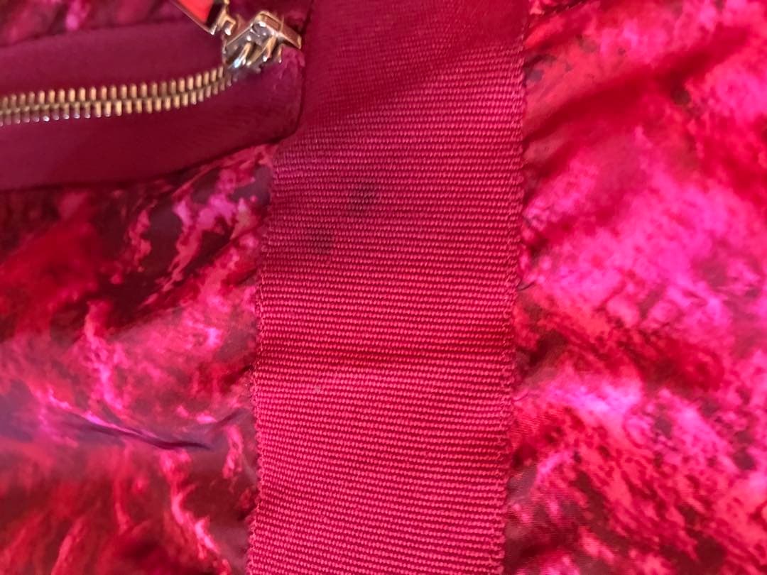 モンクレールガムルージュ フード付きナイロンコート