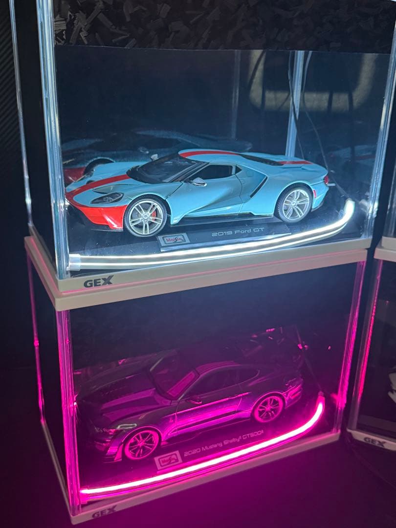 【世界に一つ‼️】大人気 1/18 ジオラマ LED 展示 鑑賞用 模型 ミニカー