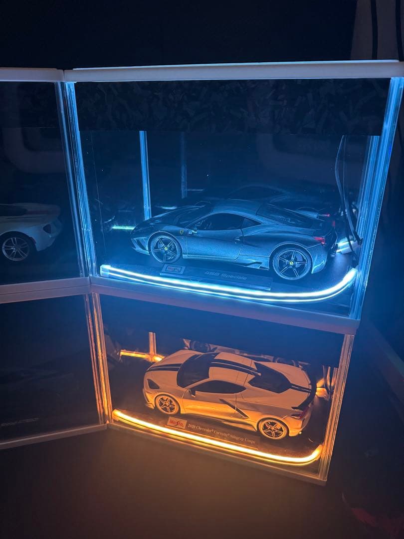 【世界に一つ‼️】大人気 1/18 ジオラマ LED 展示 鑑賞用 模型 ミニカー