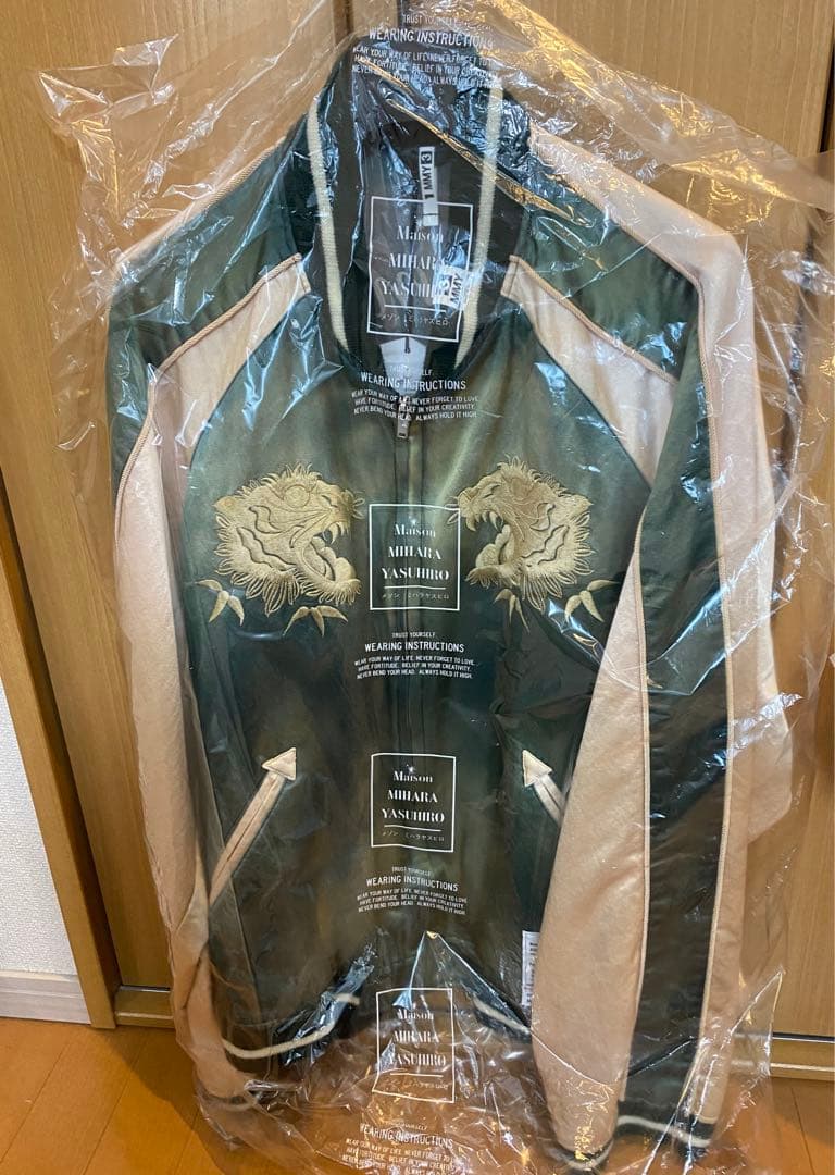 メゾン ミハラヤスヒロ【23SS】クラシック フェード スカジャン - メルカリ