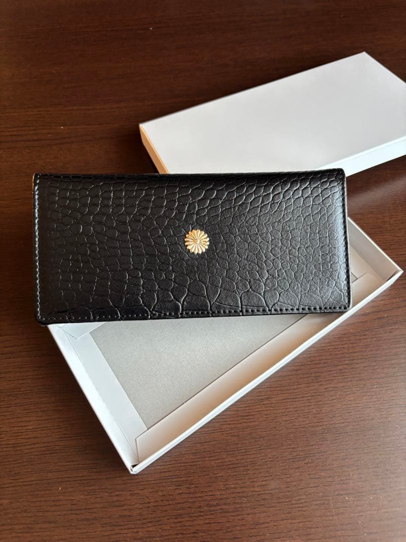 皇居菊の御紋入り 長財布 クロコダイル風型押し 黒 - メルカリ