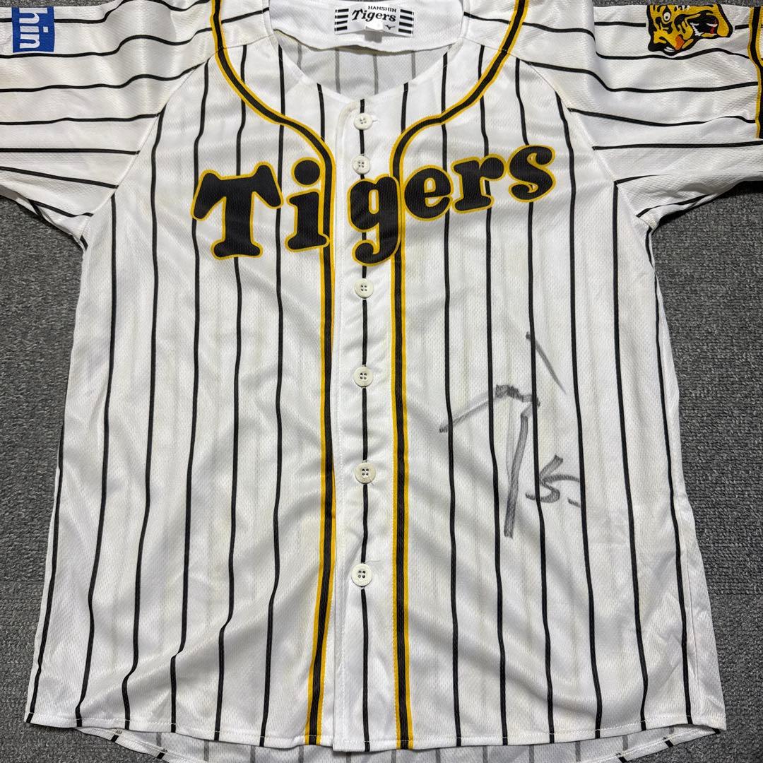 阪神タイガース近本光司直筆サイン入り ユニフォーム子供用 - メルカリ