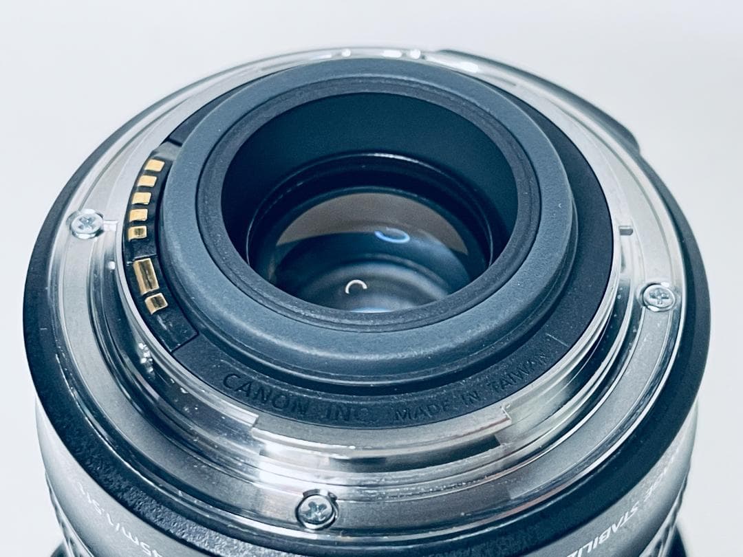 ☆美品☆Canon キヤノン EF-S 18-135mm F3.5-5.6 IS