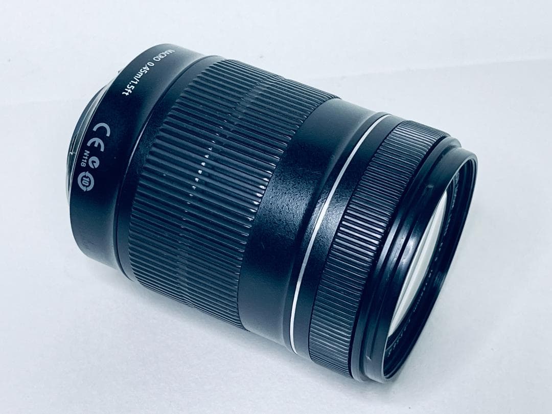 ☆美品☆Canon キヤノン EF-S 18-135mm F3.5-5.6 IS