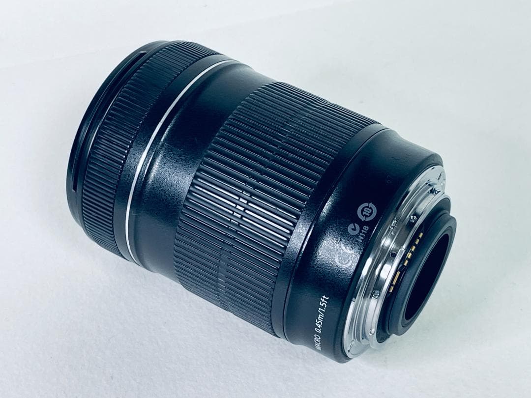 ☆美品☆Canon キヤノン EF-S 18-135mm F3.5-5.6 IS