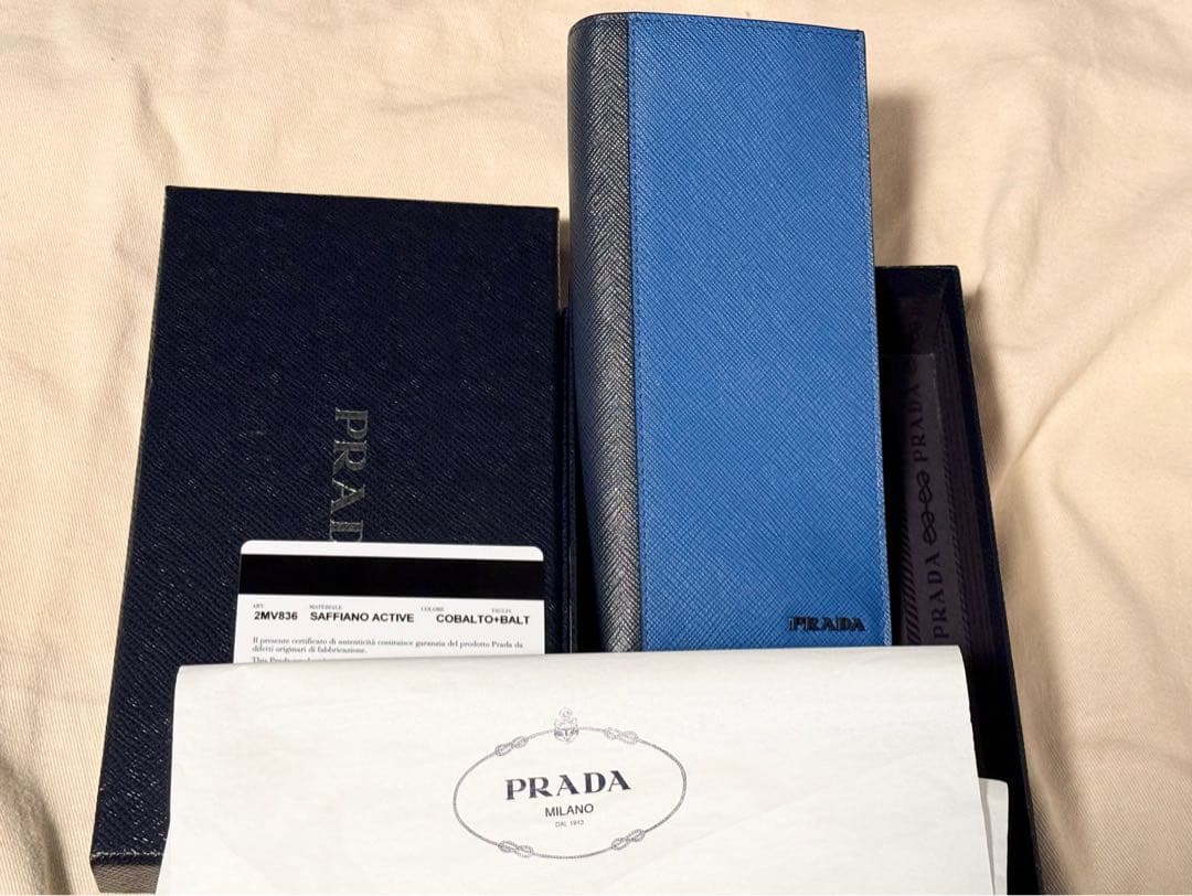 □定価12万 未使用品□PRADA 長財布 ネイビー 二つ折り財布 2ML836
