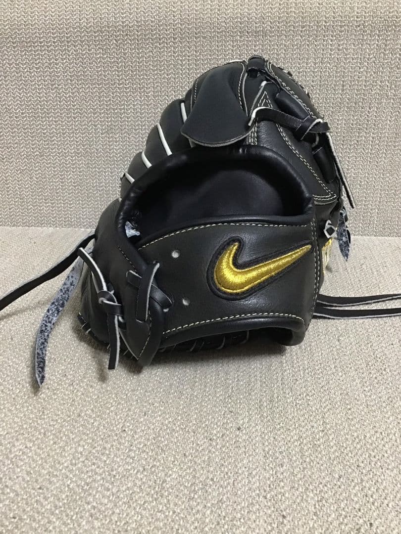 【最終値下中】Nike 硬式グローブ 投手用 全紐交換済み (高校野球対応)】 ナイキ 硬式グローブ / 内野手用
