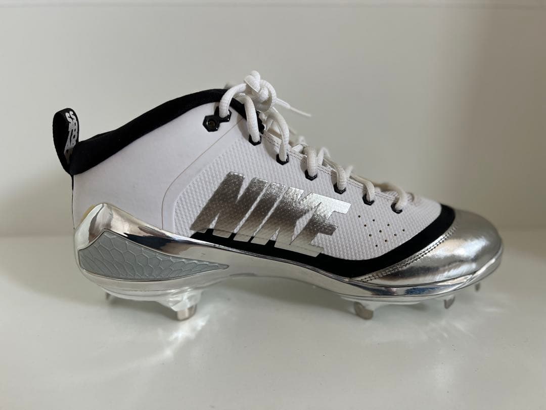 ナイキ トラウト4 野球スパイク 28.5cm