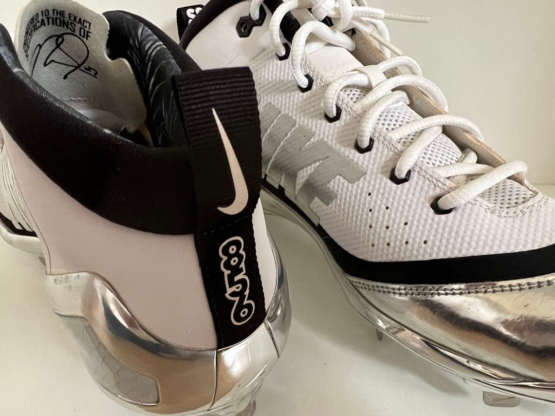 ナイキ トラウト4 野球スパイク 28.5cm