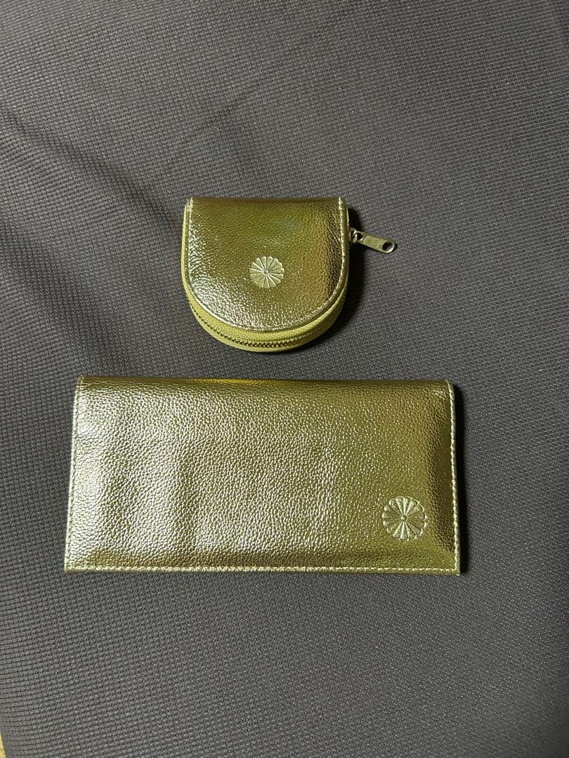 k*a様 皇居財布&コインケース ゴールド 高品質 天皇陛下 金箔押菊御紋