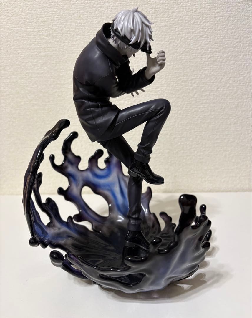 呪術廻戦 五条悟 渋谷スクランブル フィギュア　モノクロ