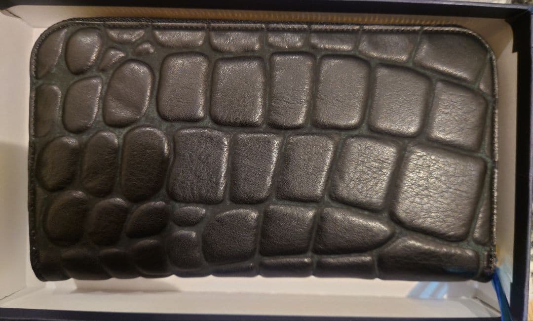 ☆*☆様 新品未使用 本革牛革「Qroco」SHARIシリーズ財布 - メルカリ