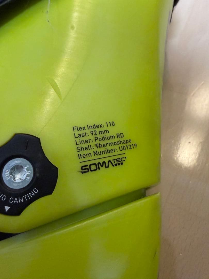 Fisher RC4 スキーブーツ 110 イエロー インナーシューズ付き - メルカリ