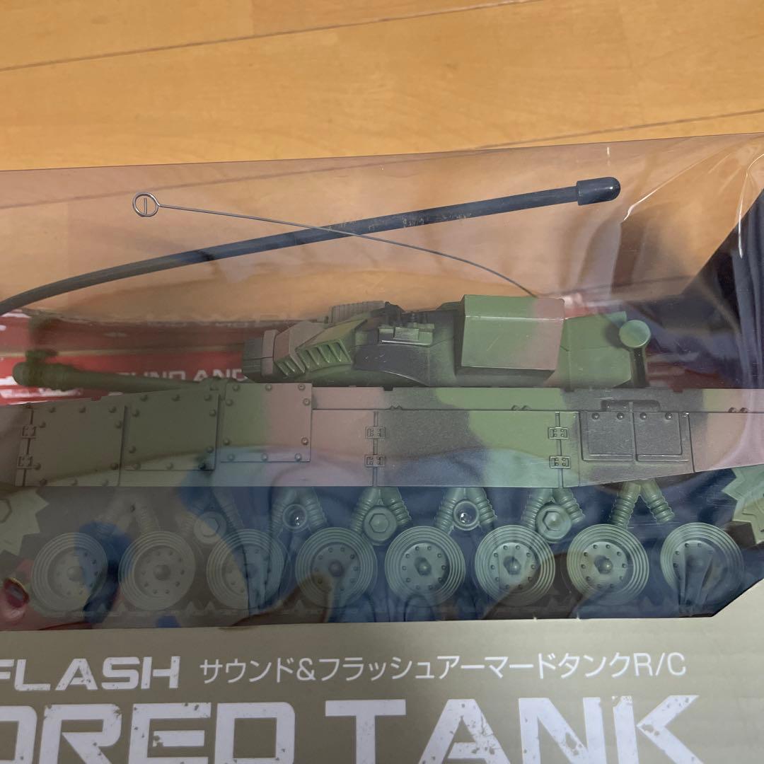 サウンド&フラッシュアーマードタンクRC - メルカリ