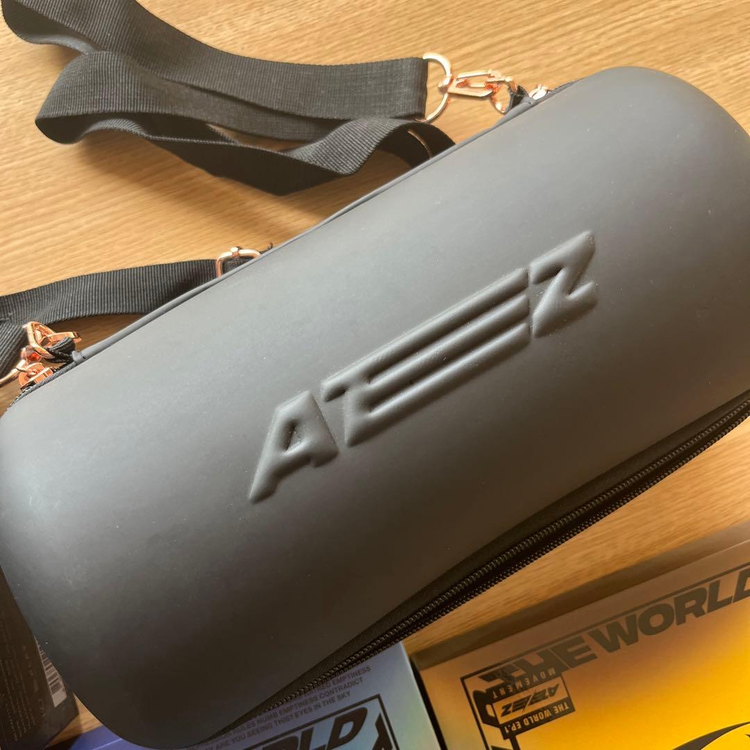 ATEEZ ペンライト 専用ケース付き - メルカリ