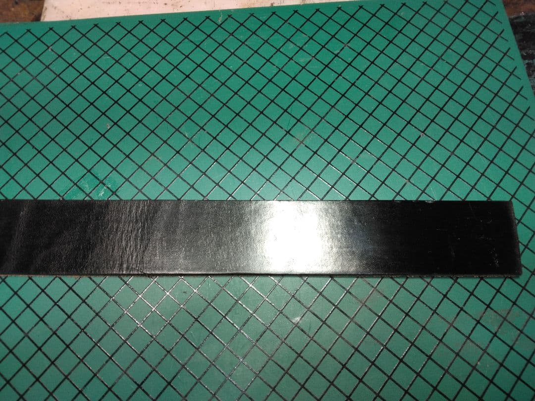 昭南ベンズレザー スタッズベルト ニッケル＆ブラス アクアブルー