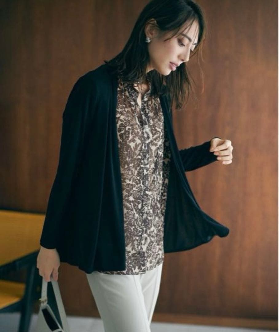 23区【洗える】ボタニカルプリントスキッパーブラウス カーキ系