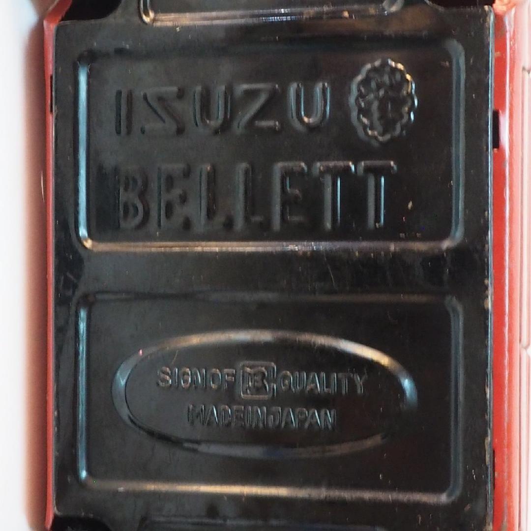 萬代屋【イスズ ベレット 1500 デラックス 赤】ブリキ製ミニカー TIN箱無