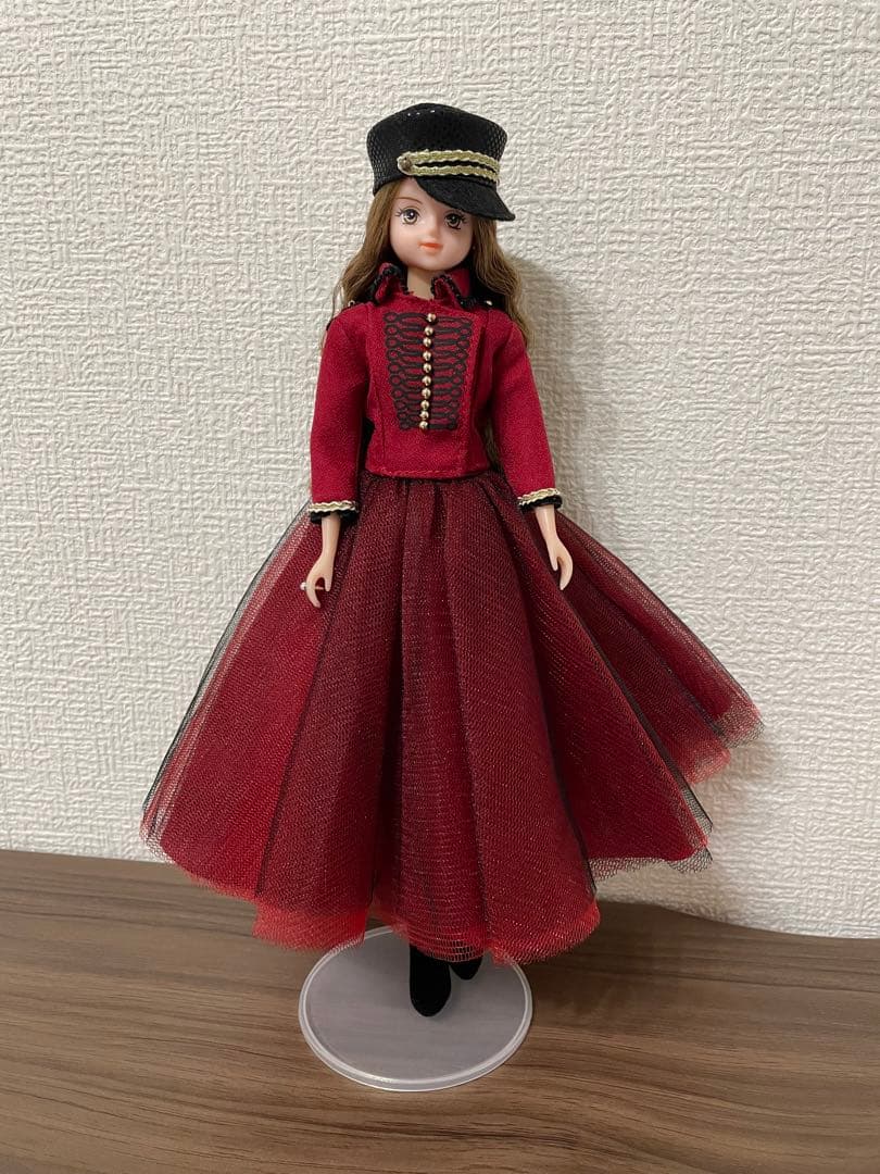 安室奈美恵　ドール　NAMIE AMURO DOLL RED