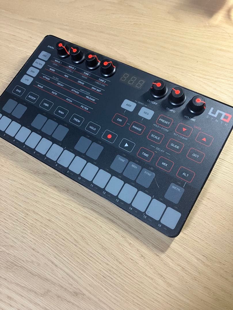 IK Multimedia UNO Synth アナログ モノシンセ 箱無し IK Multimedia UNO Synth Pro X｜ミュージックランドKEY