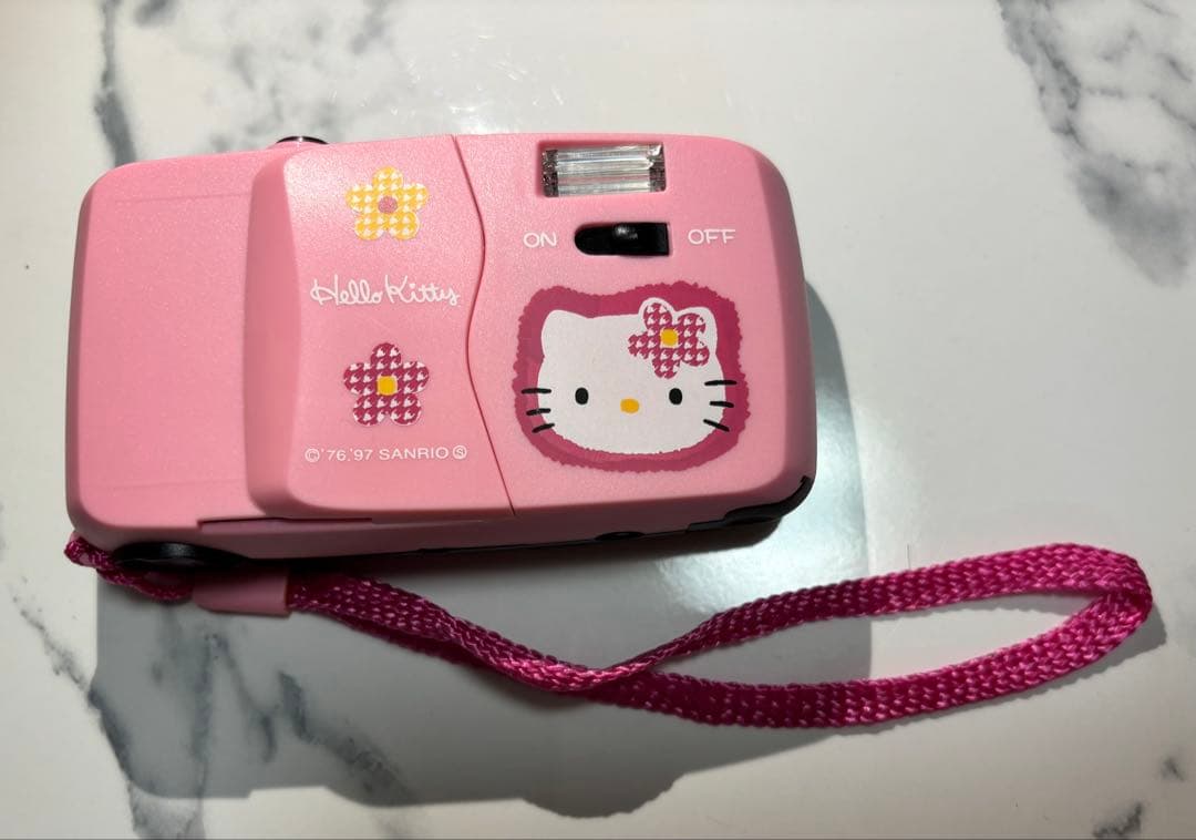 サンリオバンダイ ハローキティ プリパチカラー フィルムカメラ