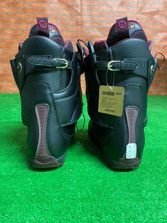 《送料無料》 BURTON スノーボードブーツ　21cm