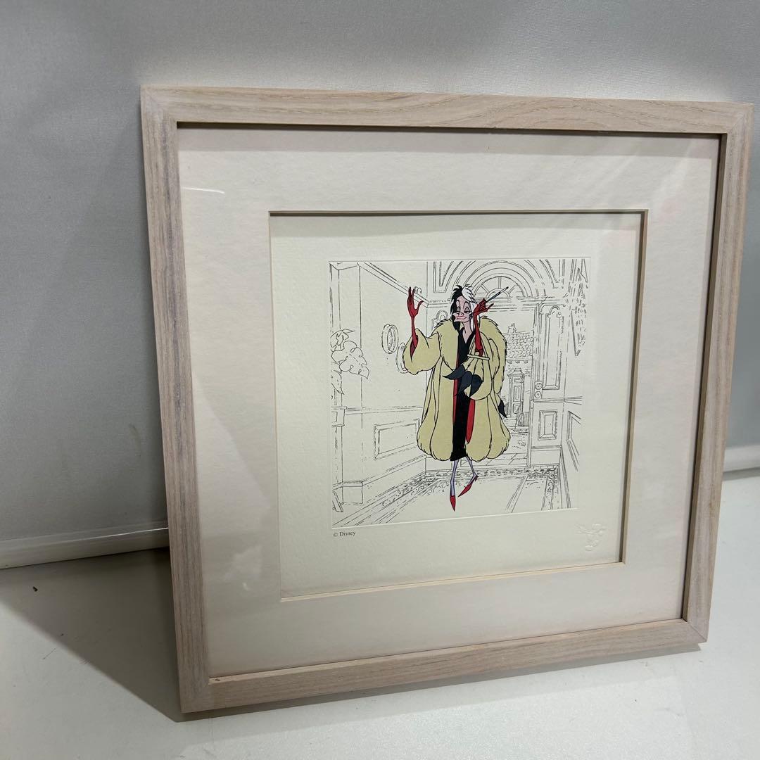 限定品■Disney トレジャーズ クルエラ•ドヴィル 101匹ワンちゃん クルエラ・ド・ヴィルの悪役、101匹わんちゃんの機械刺繍デザイン